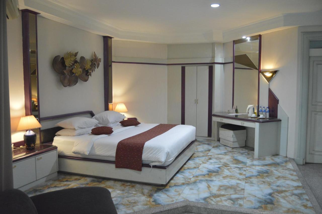 Hotel New Puri Garden Bandara Semarang Exterior foto