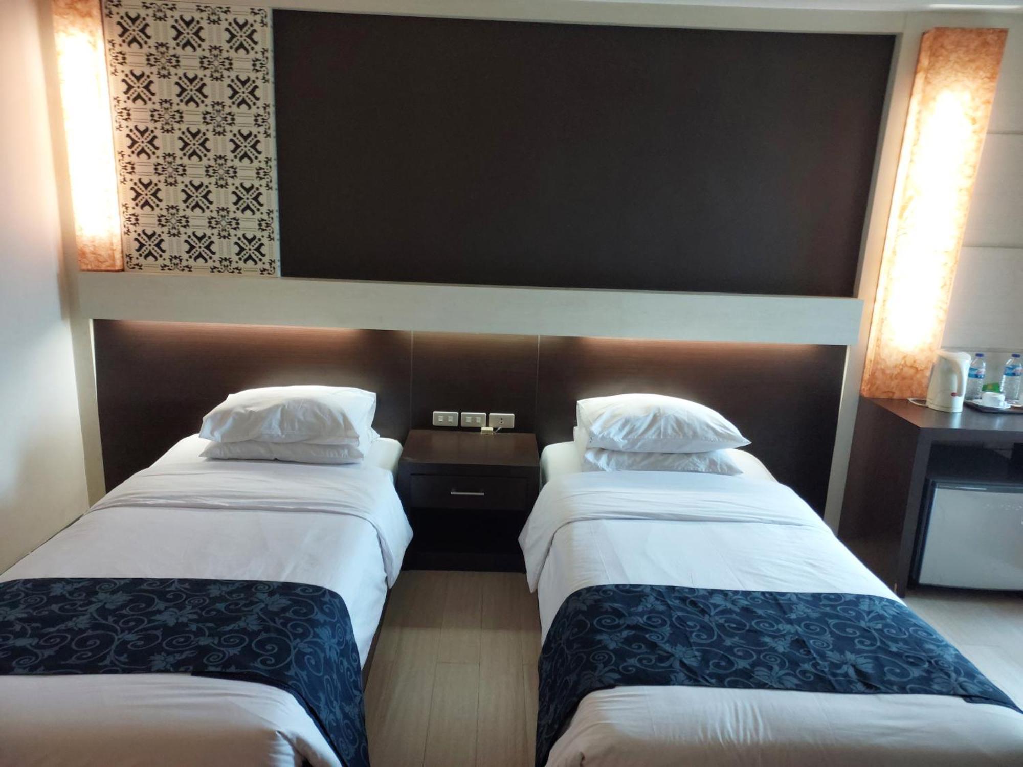 Hotel New Puri Garden Bandara Semarang Exterior foto